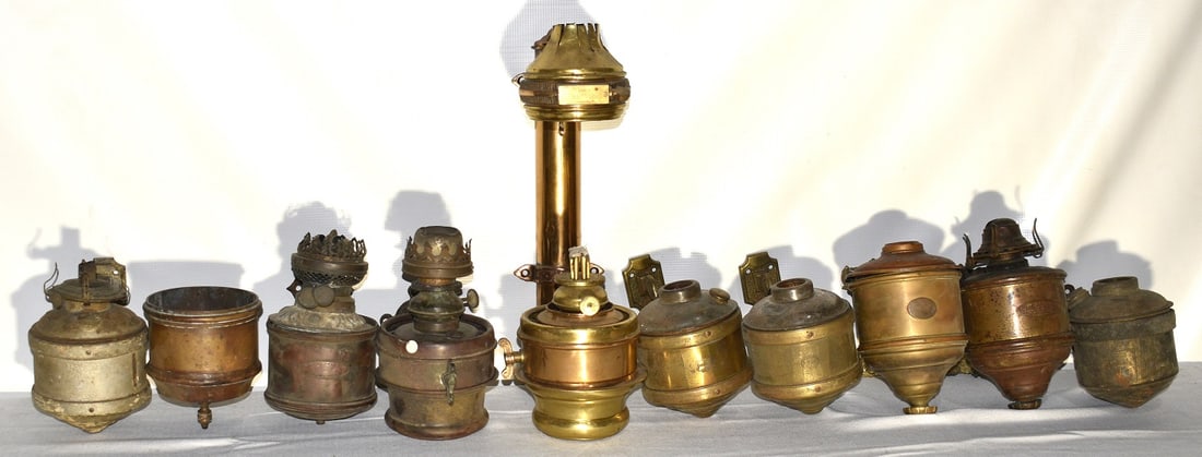 LOT ASSORTED RAILROAD CAR/TRAIN SIDE LAMPS, 19TH C.: LOT ASSORTED RAILROAD CAR/TRAIN SIDE LAMPS, 19TH C.