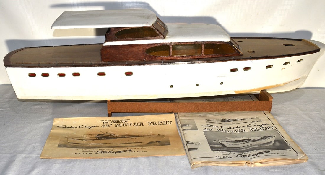 VINT CHRIS CRAFT 65' MOTOR YACHT MODEL, 20TH C., L. 39": VINTAGE CHRIS CRAFT 65' MOTOR YACHT MODEL, 20TH C., L. 39"