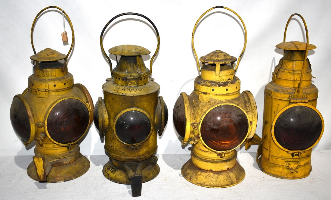 4 EARLY RR BRAKEMANS LANTERNS INCL. L & HR, ACL, PENN: LOT (4) EARLY RAILROAD BRAKEMANS LANTERNS INCL. L & HR RR, A.C.L. - PENN RR, 19/20TH C.