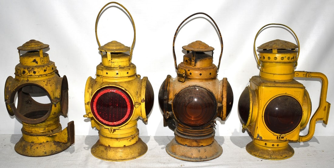 4 EARLY RR SWITCH BRAKEMANS LANTERNS INCL. SAL, PENN RR: LOT (4) EARLY RAILROAD SWITCH BRAKEMANS LANTERNS INCL. SAL RR - PENN RR, 19/20TH C.