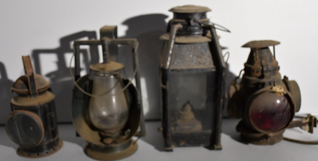 4 EARLY RR LANTERNS INCL. INSPECTOR, TUBULAR, BRAKEMANS: LOT (4) EARLY RAILROAD LANTERNS INCL. INSPECTOR, TUBULAR & BRAKEMANS, 19/20TH C.
