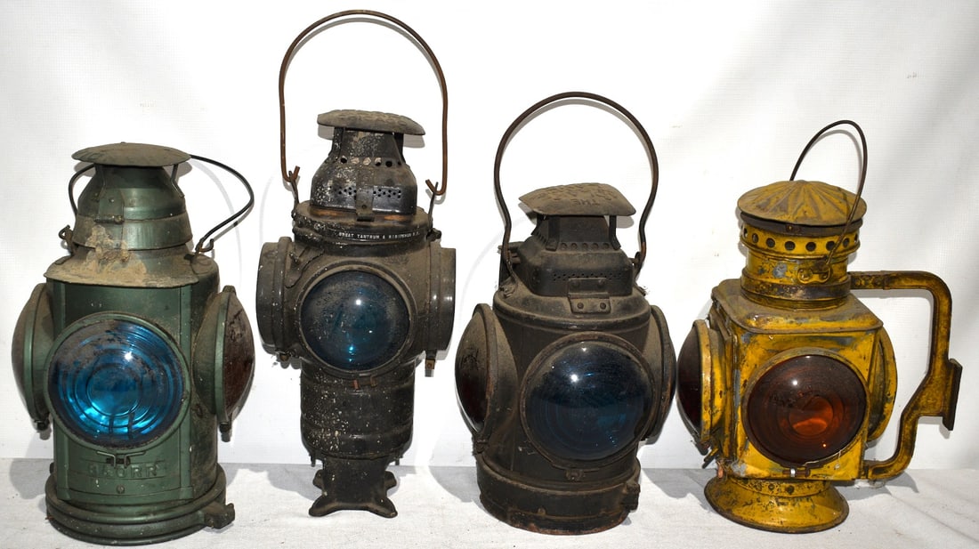 LOT (4) EARLY RAILROAD LANTERNS INCL. B & ORR: LOT (4) EARLY RAILROAD LANTERNS INCL. B & ORR, 20TH C.