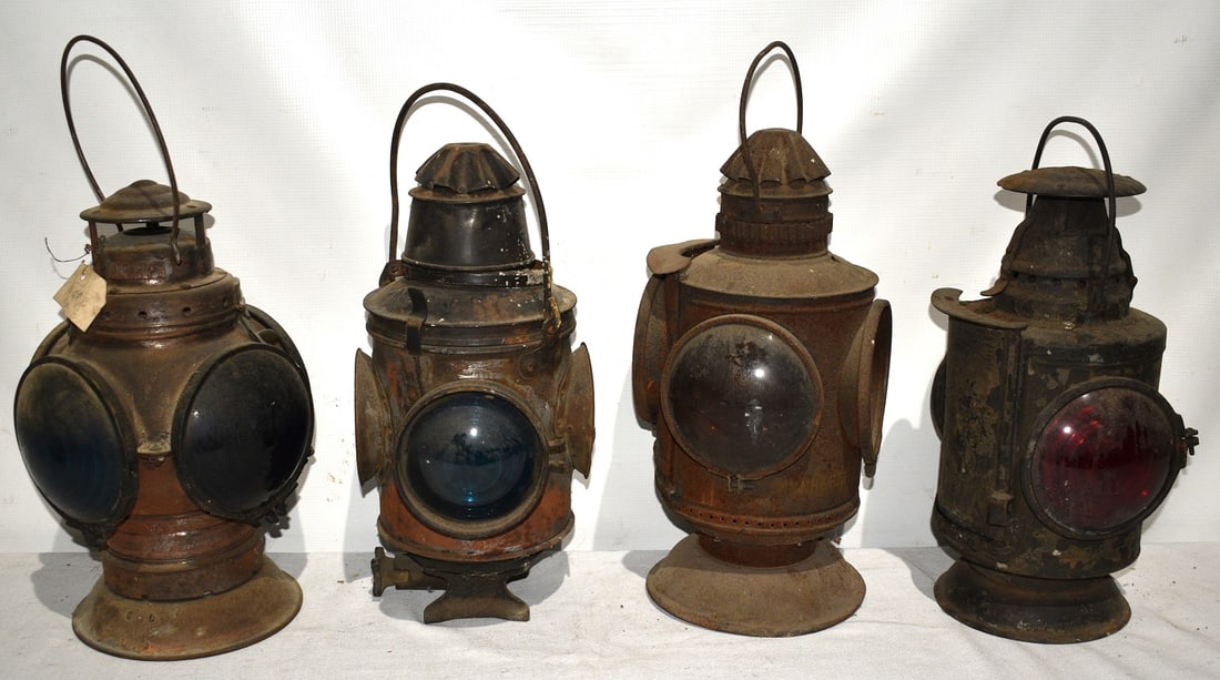 4 EARLY RR LANTERNS INCL. CMStP RY., NY NH & HR RY.: LOT (4) EARLY RAILROAD LANTERNS INCL. CMStP RAILWAY, NY NEW HAVEN & HUDSON RIVER RAILWAY, RF & PRR, 19/20TH C.