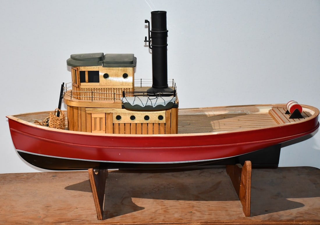 VINTAGE CONTEMPORARY TUG BOAT MODEL, 20TH C., L. 35": VINTAGE CONTEMPORARY TUG BOAT MODEL, 20TH C., L. 35"