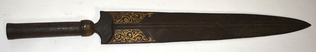 MIDDLE EASTERN IRON SPEAR POINT, 19TH C., L. 20 1/2": MIDDLE EASTERN IRON SPEAR POINT, 19TH C., L. 20 1/2"