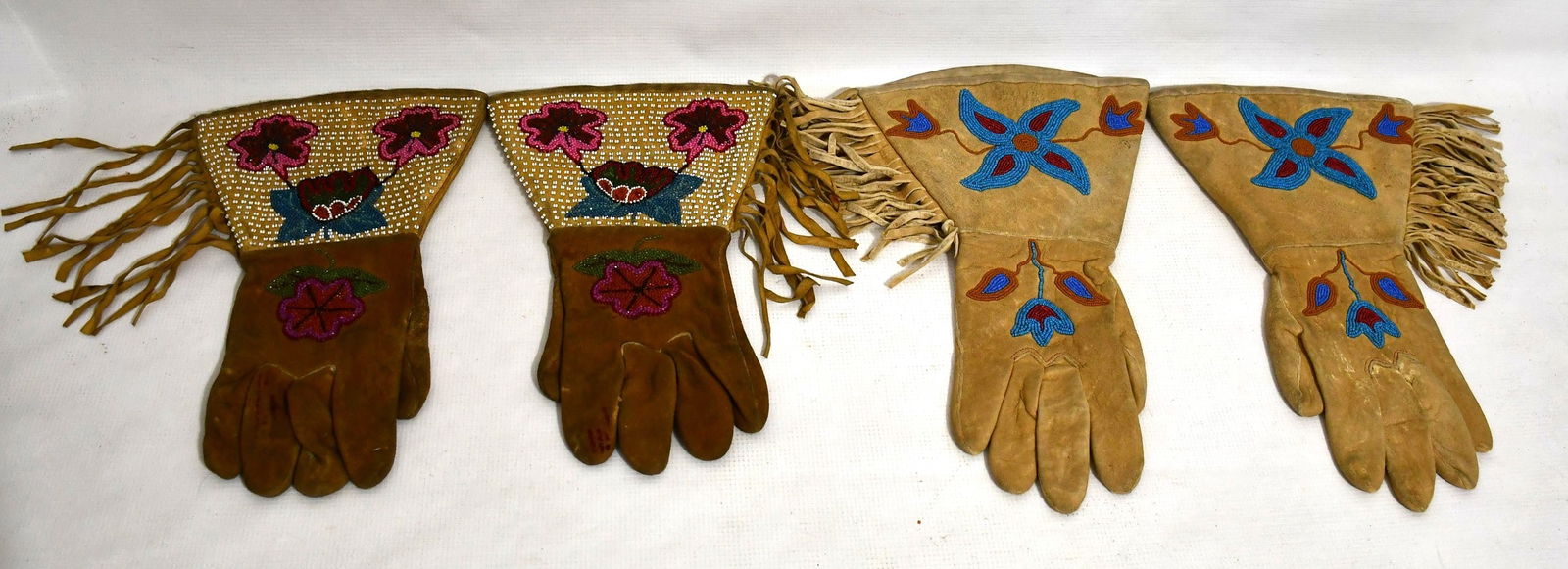 (2) PAIR AMERICAN INDIAN TRADING POST GAUNTLETS (1 of 13)