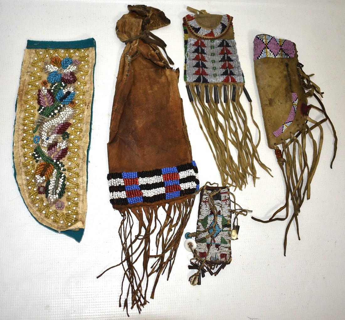 5  AM. INDIAN BEADED DEERSKIN ITEMS INCL. TOBACCO POUCH (1 of 17)