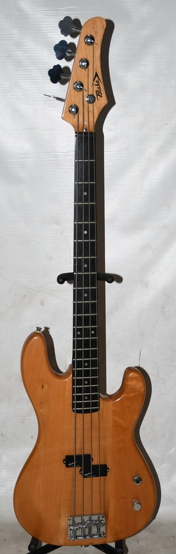 BLAKE ELECTRIC SOLID MAPLE BASS, SERIAL #9004680: BLAKE ELECTRIC SOLID MAPLE BASS, SERIAL #9004680