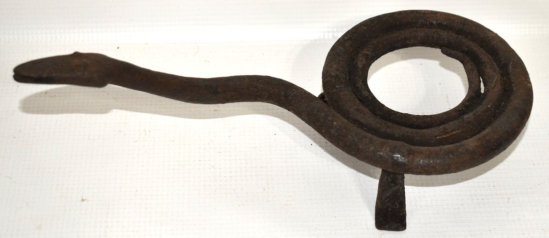 COUNTRY WROUGHT/FORGED IRON SNAKE TRIVET, 19/20TH C. (1 of 5)