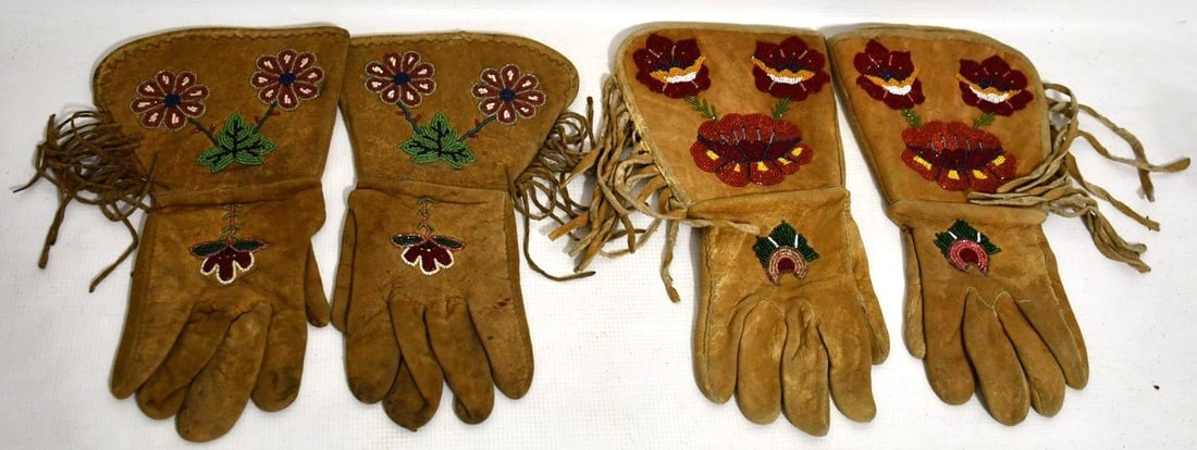 2 PR VINT. AM. INDIAN BEADED DEERSKIN WORKING GAUNTLETS (1 of 11)