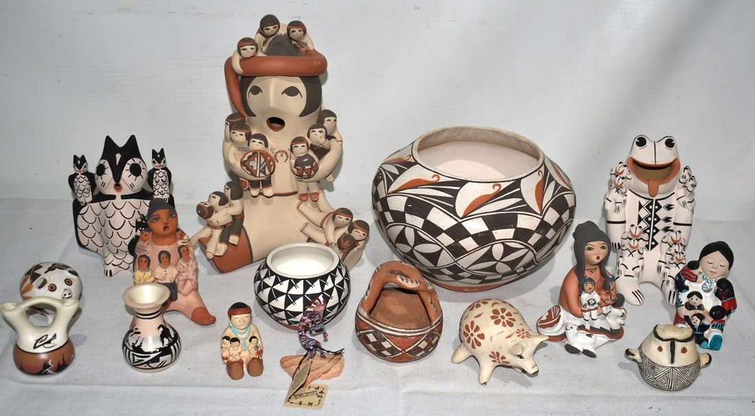 (16) PUEBLO POTTERY STORY TELLING FIGURES/VASES/BOWLS (1 of 16)