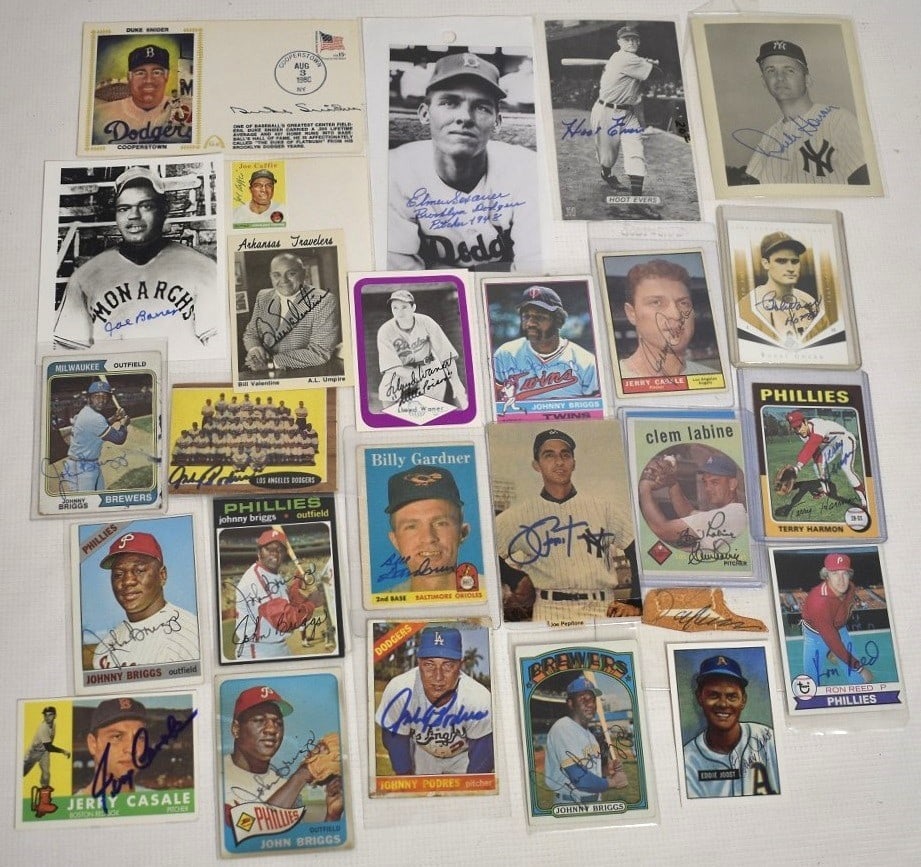 LOT ASSORTED AUTOGRAPHED BASEBALL CARDS/PHOTOS (1 of 12)
