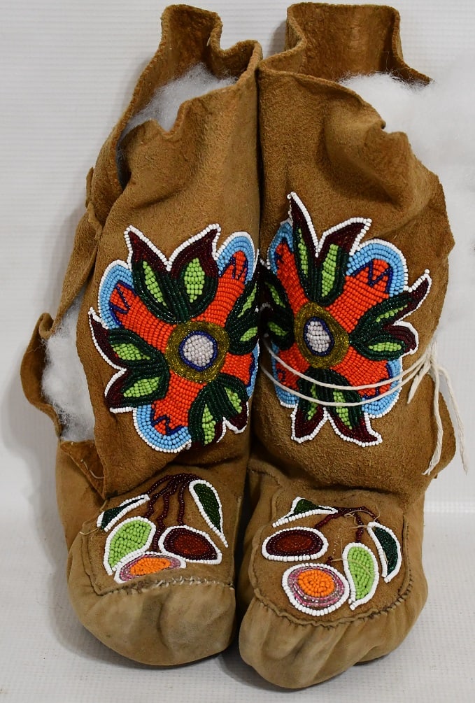 PAIR INDIAN TRADING POST MOCCASINS/BOOTS, 20TH C. (1 of 7)