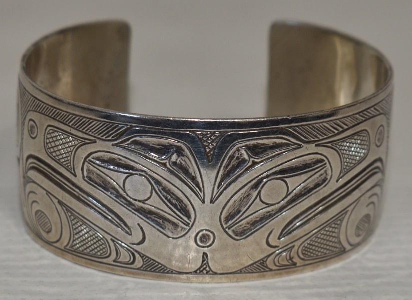 NW COAST "RAVEN" ENGRAVED/TOOLED STERLING CUFF BRACELET (1 of 7)