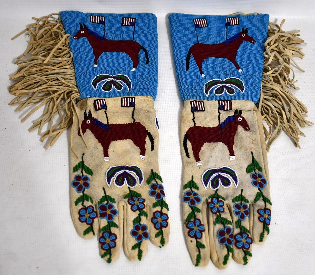 EXCEPTIONAL AM. INDIAN BEADED DEERSKIN PARADE GAUNTLETS (1 of 10)
