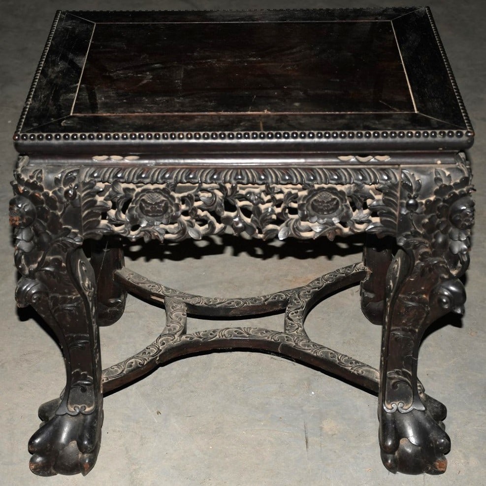 CHINESE CARVED ZITAN/ROSEWOOD END TABLE, 19TH C. (1 of 8)