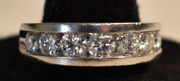 FINE MODERN 14KT WH. GOLD/DIAMOND UNISEX RING W/2.8 CTS (1 of 8)