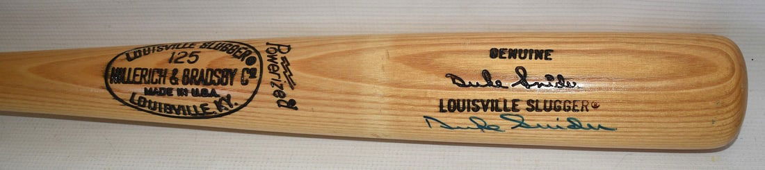 DUKE SNIDER AUTOGRAPHED BASEBALL BAT LOUISVILLE SLUGGER (1 of 8)