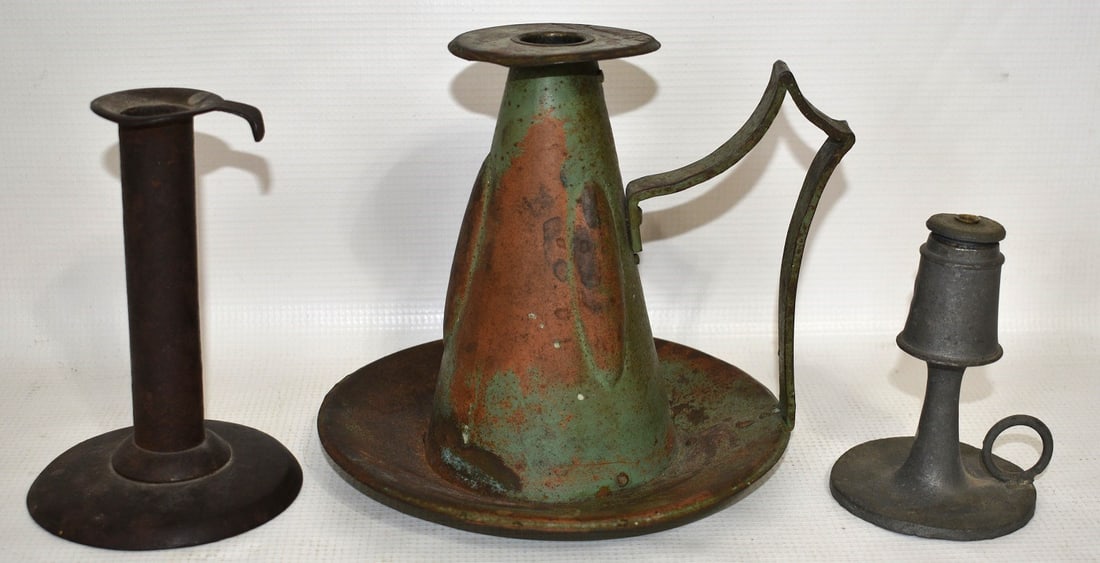 3 EARLY ARTS/CRAFTS CHAMBER STICK, HOG SCRAPER & PEWTER (1 of 14)