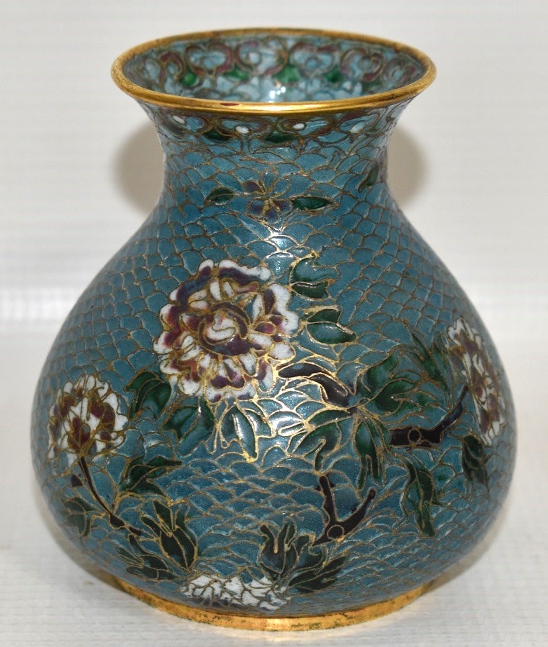FINE CHINESE PLIQUE A JOUR VASE, 20TH C. (1 of 9)
