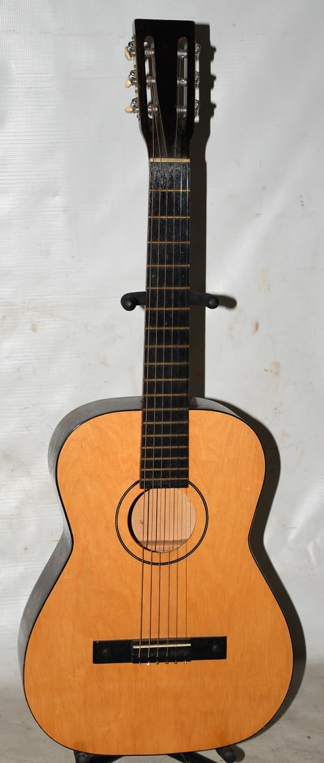 KAY THE CLASSIC ACOUSTIC GUITAR, STYLE #K7020: KAY THE CLASSIC ACOUSTIC GUITAR, STYLE #K7020