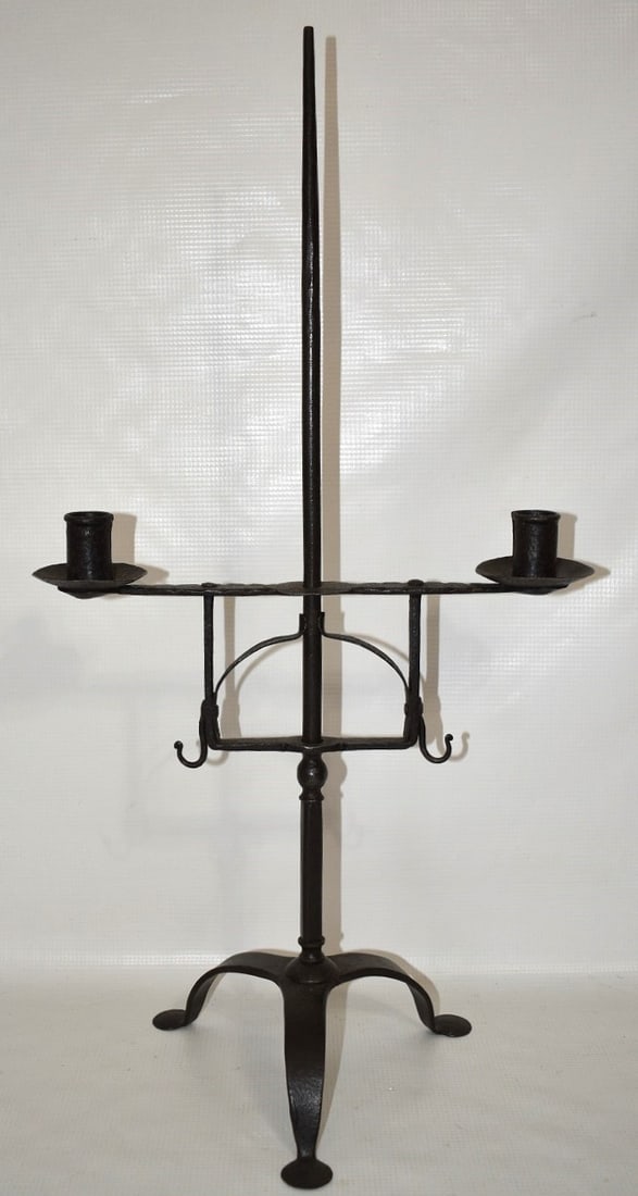 COUNTRY WROUGHT IRON ADJUSTABLE CANDLESTICK, 20TH C. (1 of 8)