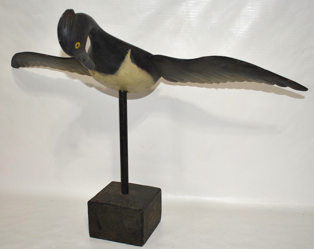FOLK ART FLYING MERGANSER CARVED/PAINTED PINE DECOY (1 of 6)