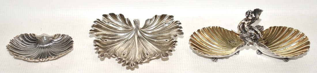 LOT (3) BUCCELLATI STERLING FANCY NUT BOWLS/MINTS: LOT (3) BUCCELLATI STERLING FANCY NUT BOWLS/MINTS, 20TH C., (2) SIGNED, W. 9.8 OZ.