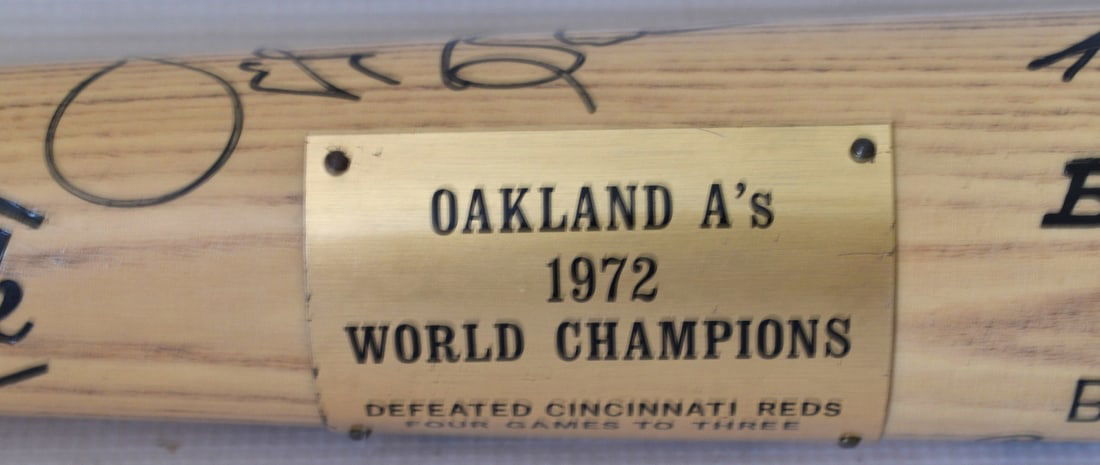 FINE ADIRONDACK A'S AUTOGRAPHED WORLD CHAMPIONS BAT (1 of 7)
