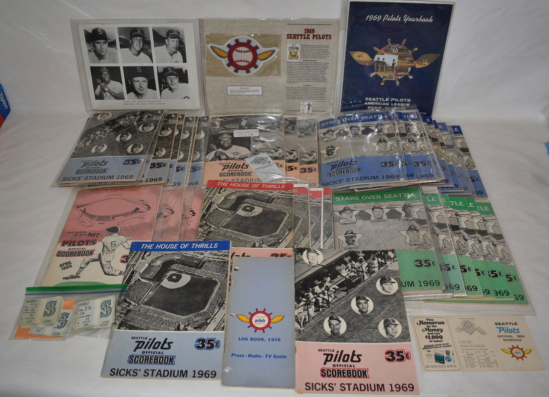 HUGE LOT SEATTLE PILOTS (SEATTLE MARINERS) 1ST PROGRAMS (1 of 11)