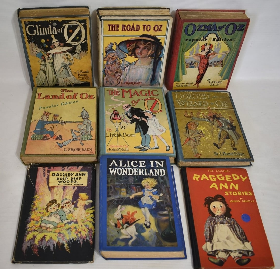LOT ASSORTED WIZARD OF OZ & CHILDRENS BOOKS: LOT ASSORTED WIZARD OF OZ & CHILDRENS BOOKS