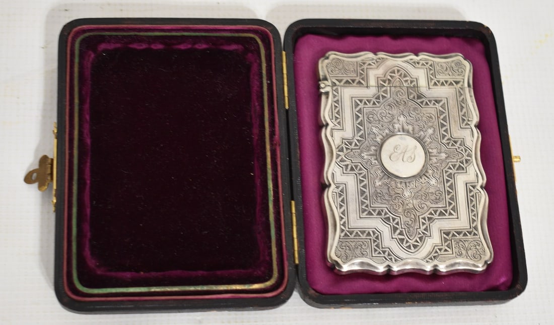 VICT. ENGRAVED SILVER CALLING CARD CASE W/FITTED BOX (1 of 9)