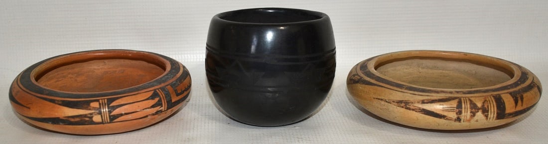 (3) AMERICAN INDIAN POTTERY BOWLS, 19/20TH C. (PUEBLO) (1 of 14)