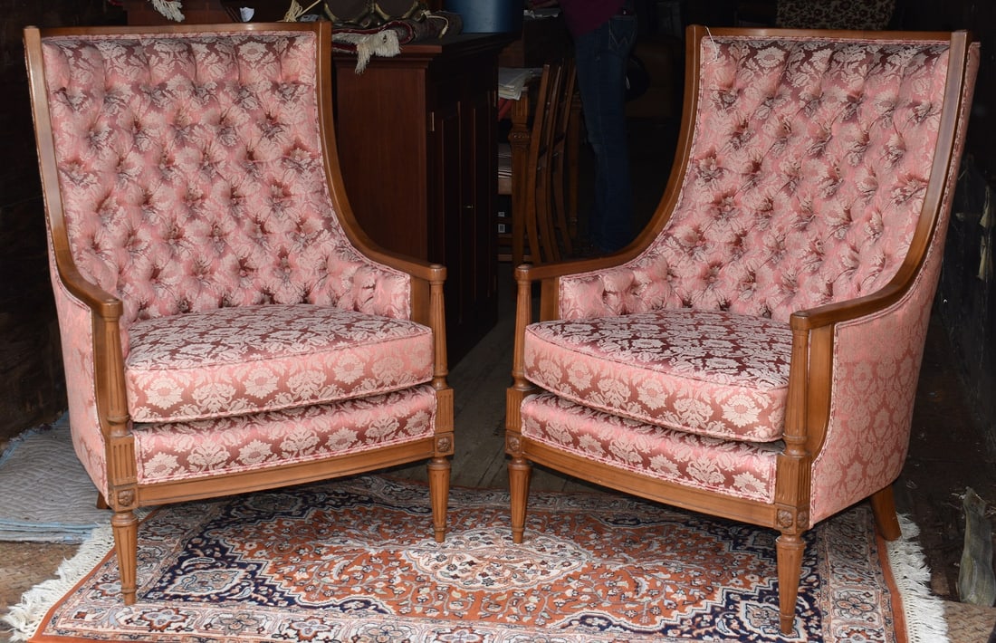 PAIR REGENCY FRUITWOOD TUFTED SIDE CHAIRS, C. 1960 (1 of 5)