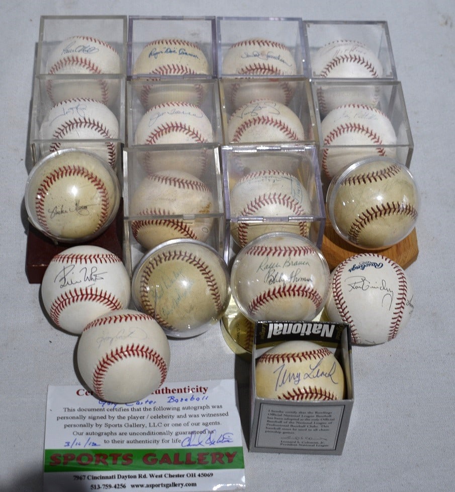 18 AUTOGRAPHED BASEBALLS INCL. PETE ROSE, ROGER CRAMER (1 of 10)