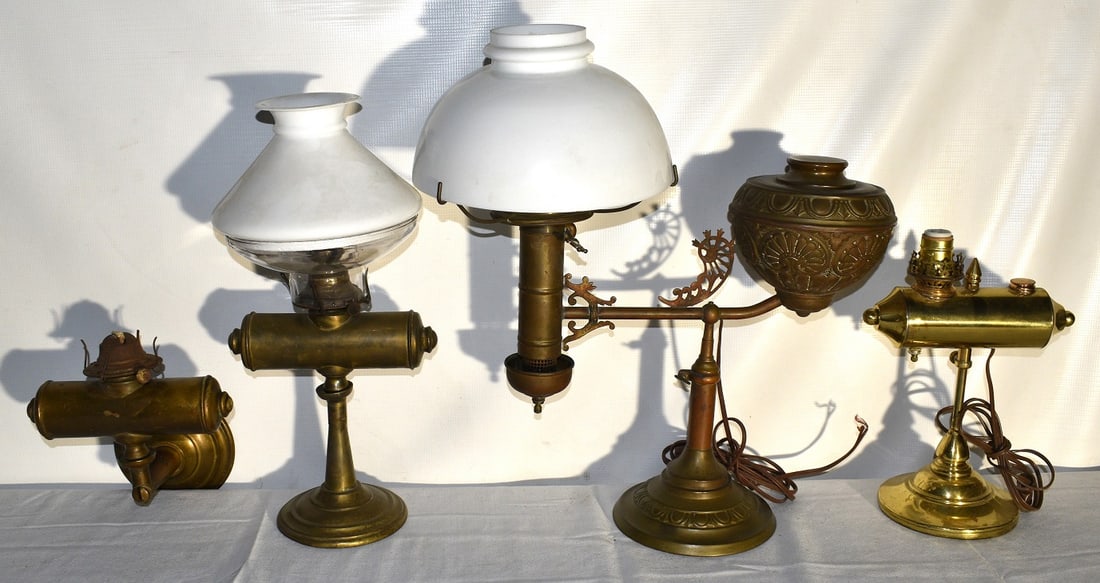 LOT (4) VICTORIAN BRASS STUDENT LAMPS, 19TH C. (1 of 20)