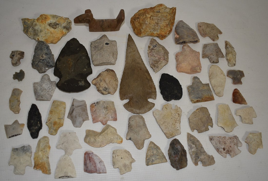 LOT ASSORTED AMERICAN INDIAN ARROWHEADS/FRAGMENTS (1 of 16)