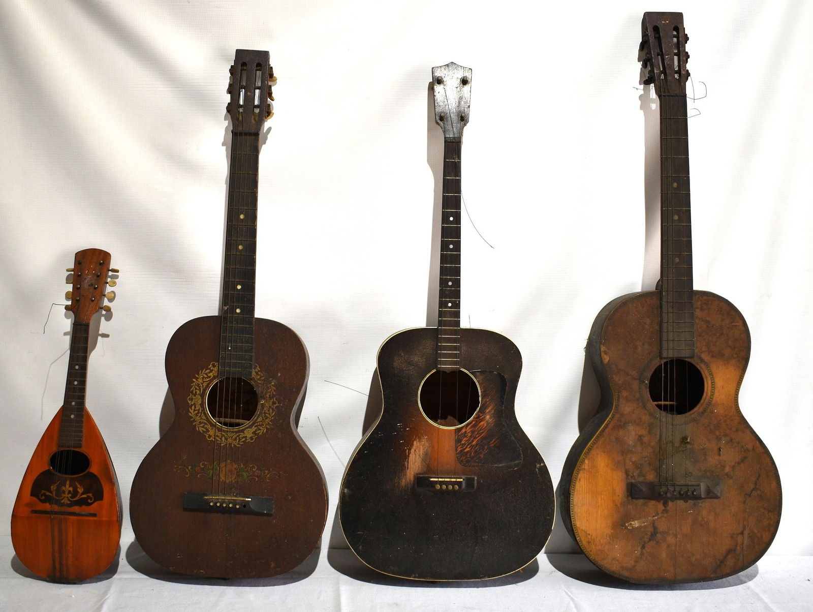 LOT (4) VINTAGE GUITARS/MANDOLIN (AS-IS) (1 of 20)