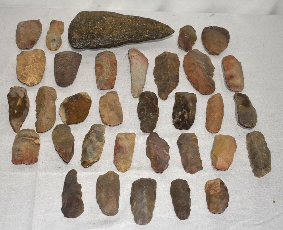 LOT ASST. AMERICAN INDIAN STONE ARTIFACTS INCL. AX HEAD (1 of 9)