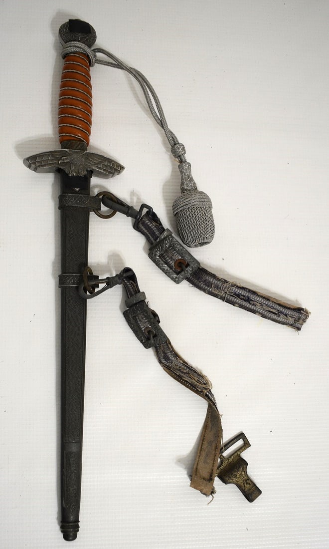 GERMAN WWII LUFTWAFFE DAGGER WKC SOLINGEN, C. 1940: GERMAN WWII LUFTWAFFE DAGGER WKC SOLINGEN, C. 1940, L. 16 3/4"
