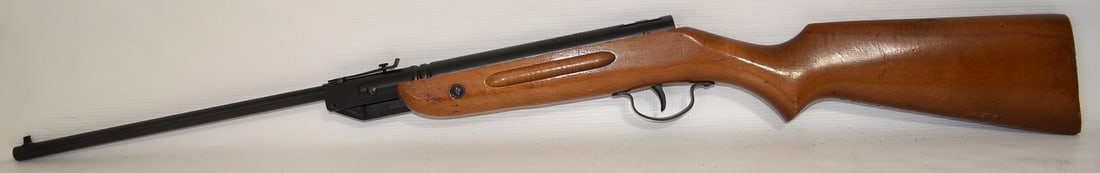 SLAVIA 618 .177 CAL. AIR RIFLE: SLAVIA 618 .177 CAL. AIR RIFLE