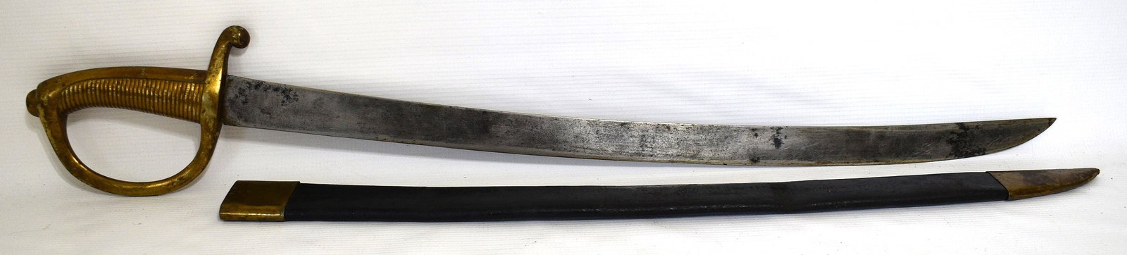 FRENCH SABRE BRIQUET/SHORT SWORD/SCABBARD, 19TH C.: FRENCH SABRE BRIQUET/SHORT SWORD/SCABBARD, 19TH C., L. 29" (STILL RETAINS 85% ORIGINAL SHELLAC
