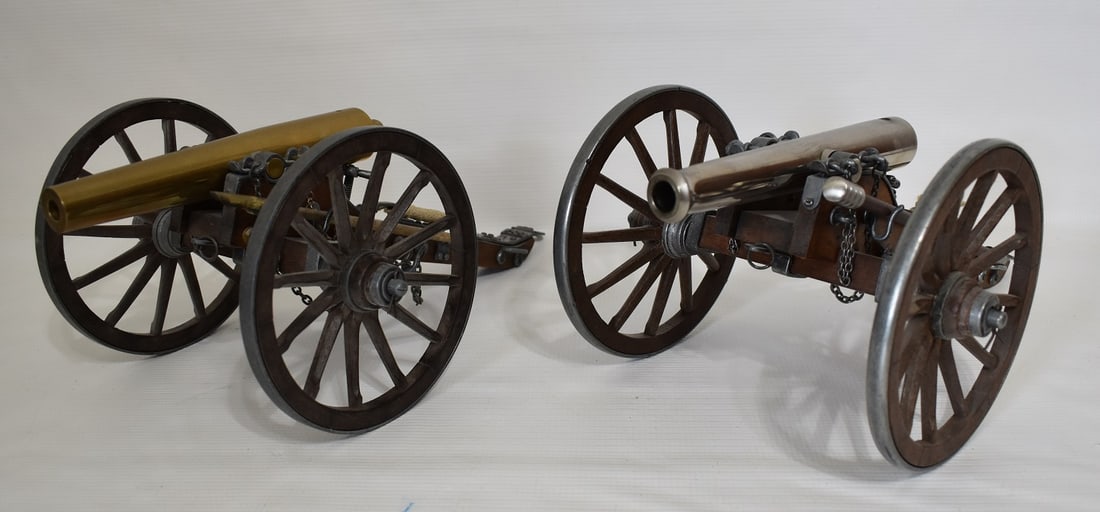 2 CIVIL WAR NAPOLEONS MODELS, CONFED. BRASS/TRADITIONS: LOT (2) CIVIL WAR NAPOLEONS MODELS, CONFEDERATE BRASS LATHE TURNED BORED & VENTED, TRADITIONS STEEL BORED & VENTED