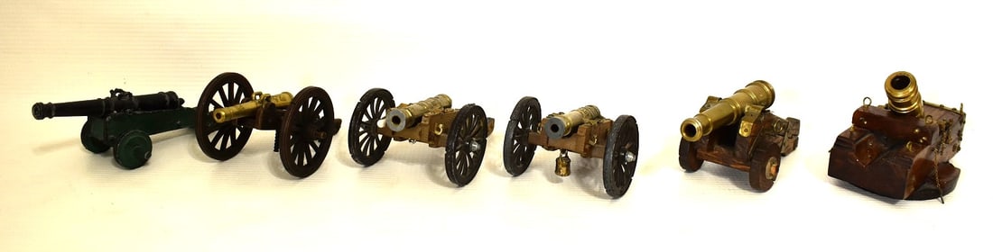 6 INCL. 18TH C. FIELD CANNON MODELS INCL. NAVAL CANNON: LOT (6) INCL. 18TH CENTURY FIELD CANNON MODELS INCL. NAVAL CANNON/SEA SERVICE MORTAR (OLD MARINE MODEL KITS)