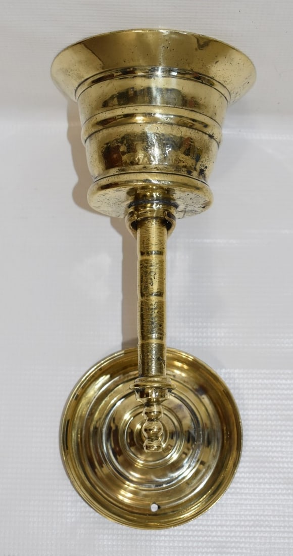 UNUSUAL BRASS BELL MADE FROM MORTAR/PESTLE, 19TH C.: UNUSUAL BRASS BELL MADE FROM MORTAR/PESTLE, 19TH C., H. 9" W. 5"