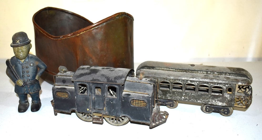 LOT ASST. COUNTRY COLLECTABLES INCL. TRAIN, BANK, ETC. (1 of 11)