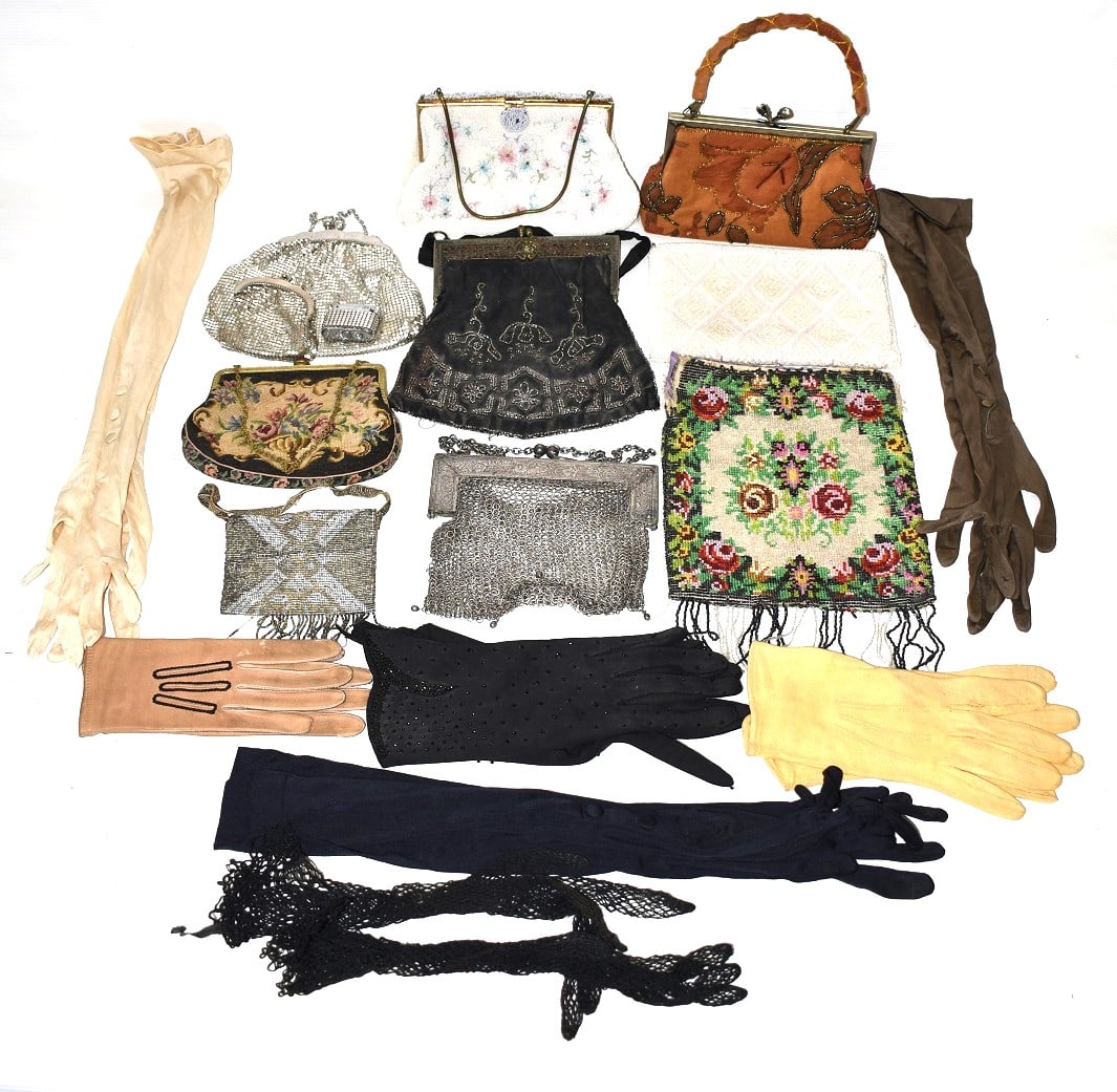ASSORTED VINTAGE HAND BAGS/GLOVES INCL. KIDD LEATHER (1 of 8)