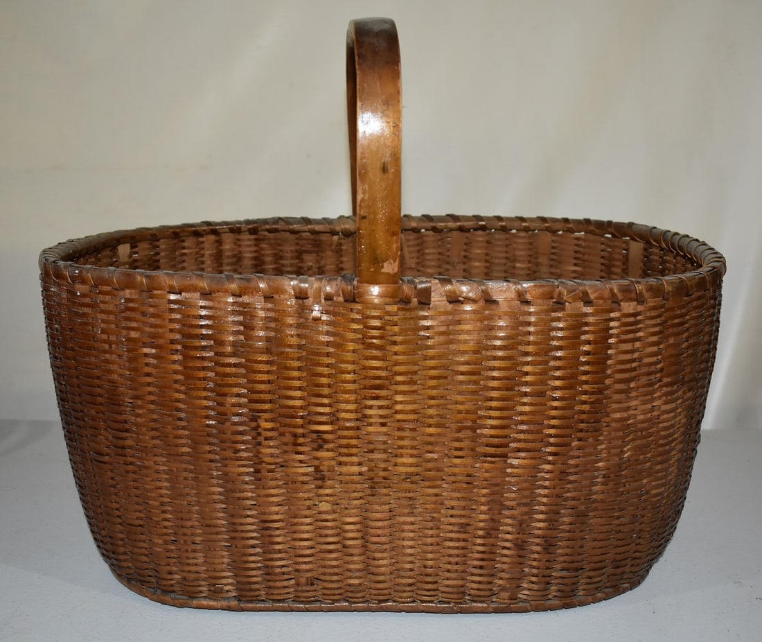 SHAKER ASH GATHERING BASKET W/FIXED HANDLE, 19TH C. (1 of 6)