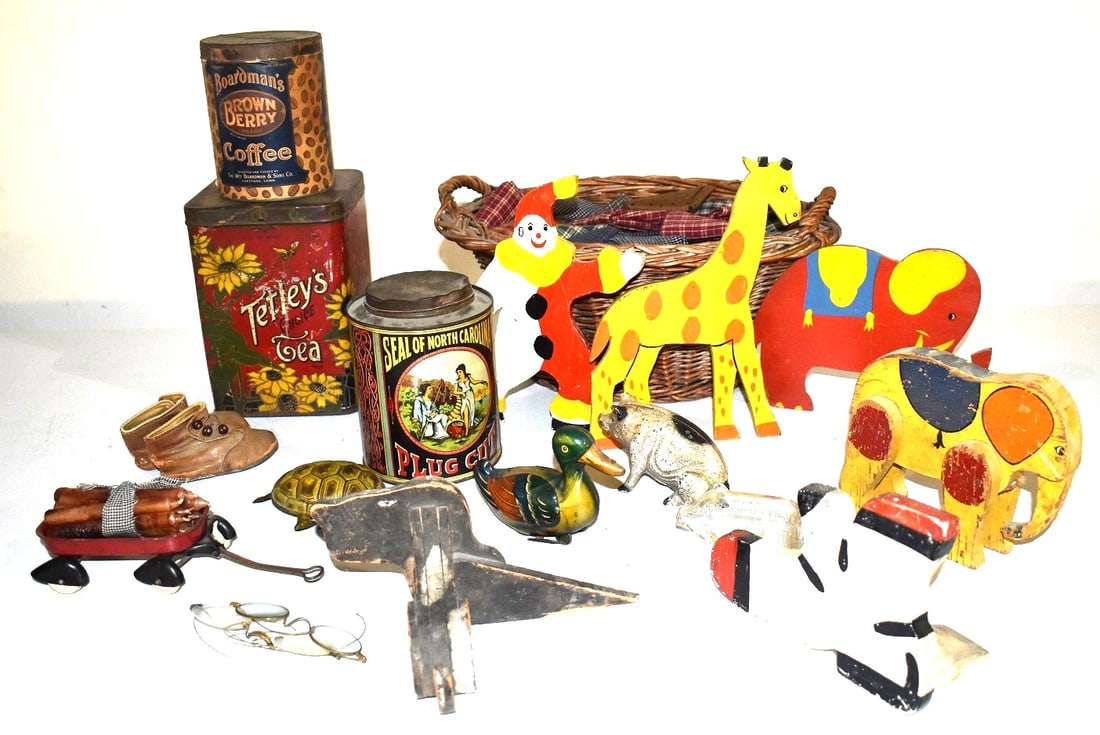 BOX LOT ASSORTED COUNTRY SMALLS, 19/20TH C. (1 of 13)