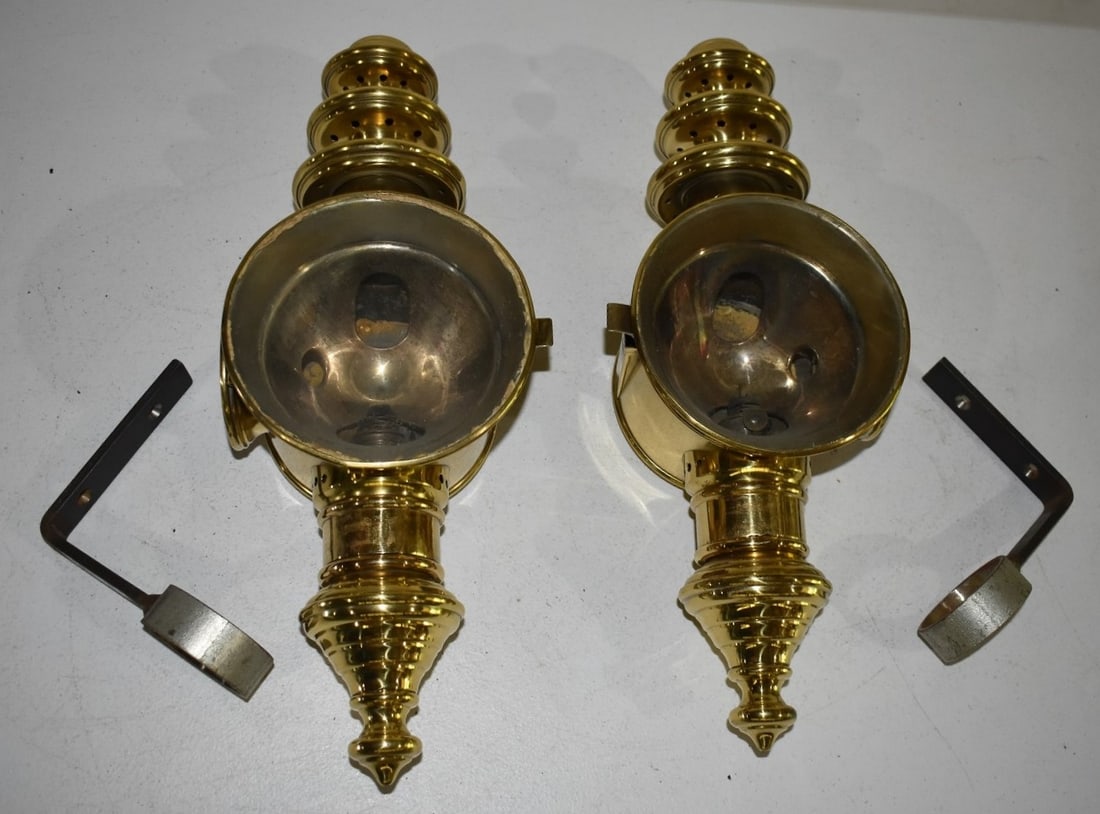 PAIR BRASS EARLY HORSE DRAWN FIRE TRUCK #1 LANTERNS: PAIR BRASS EARLY HORSE DRAWN FIRE TRUCK #1 LANTERNS, 19TH C., L. 20"